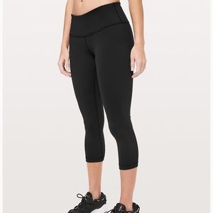 Lululemon Women’s Pants Capri Black Size 4